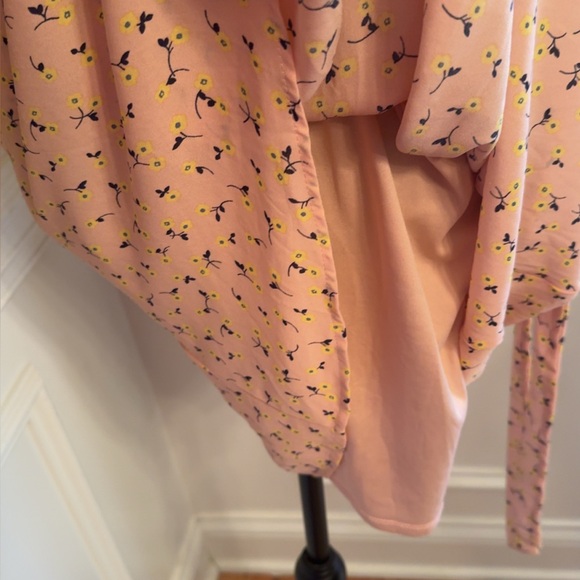 Sienna Sky light Peach Floral Midi Dress - Picture 7 of 9